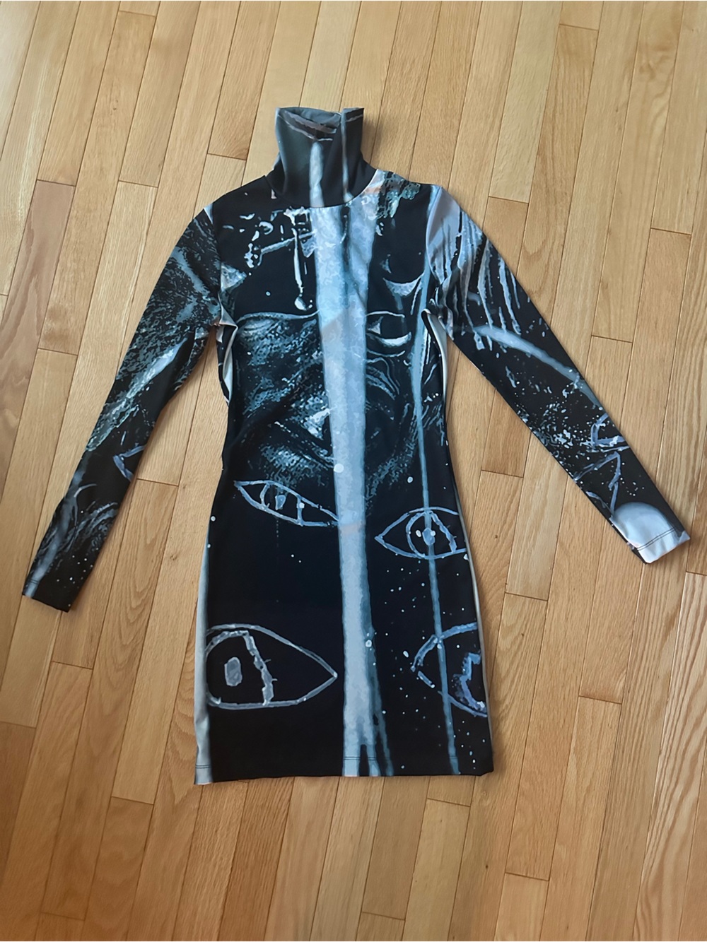 AHIRI | Abstract Eyes Bodycon Turtleneck Dress